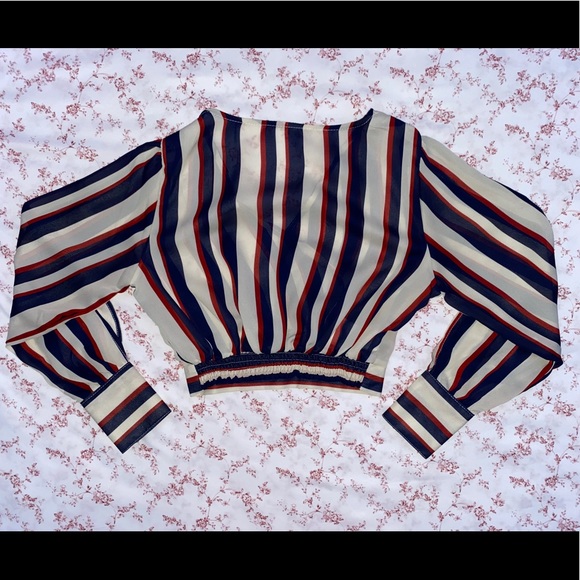 Cropped, Sheer V-Neck Blouse - Picture 5 of 5